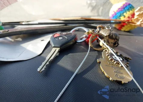 2009 Toyota Corolla Matrix S z USA, uszkodzony, nr VIN 2T1KE40E79C016342